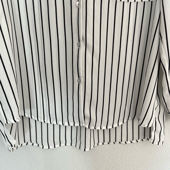 H&M Chiffon V Neck Blouse - Picture 4 of 8